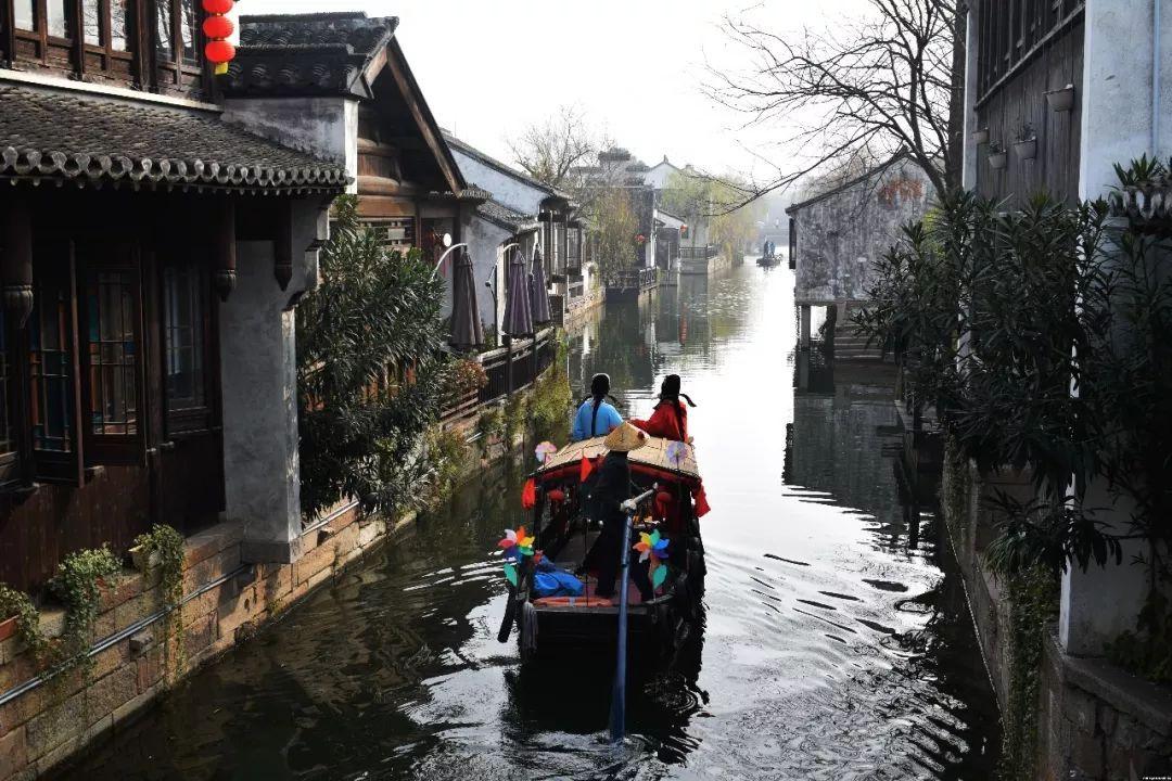 专注交流,算命先生说让我去帮他拉人找他算命,回来给我钱,这样构成犯罪吗,会不会不好?问答平台